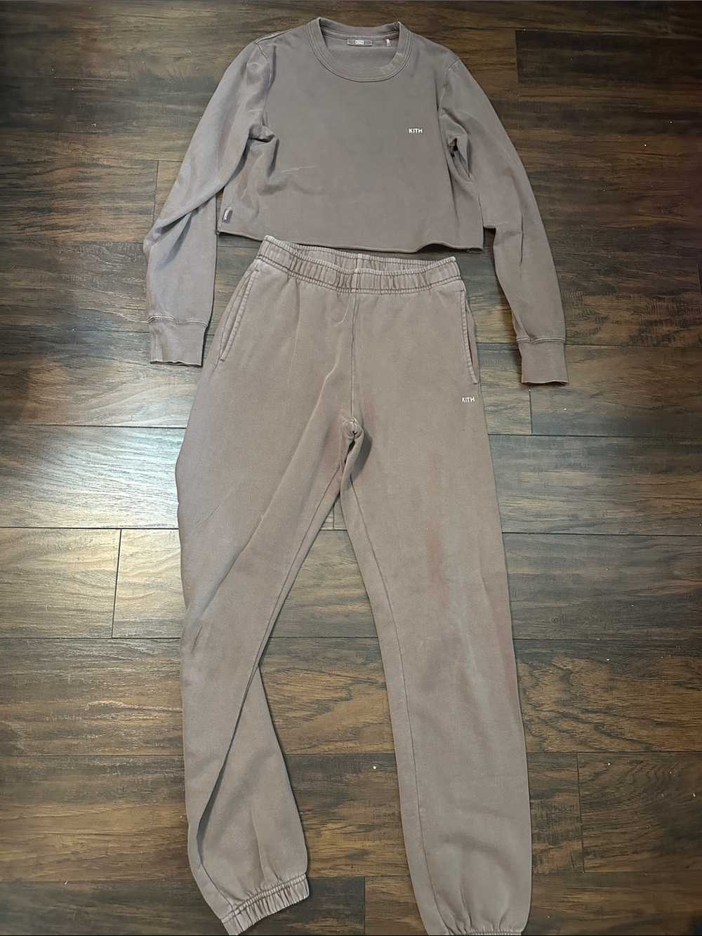 Kith Mauve-Taupe Cropped Sweatshirt and Joggers Set